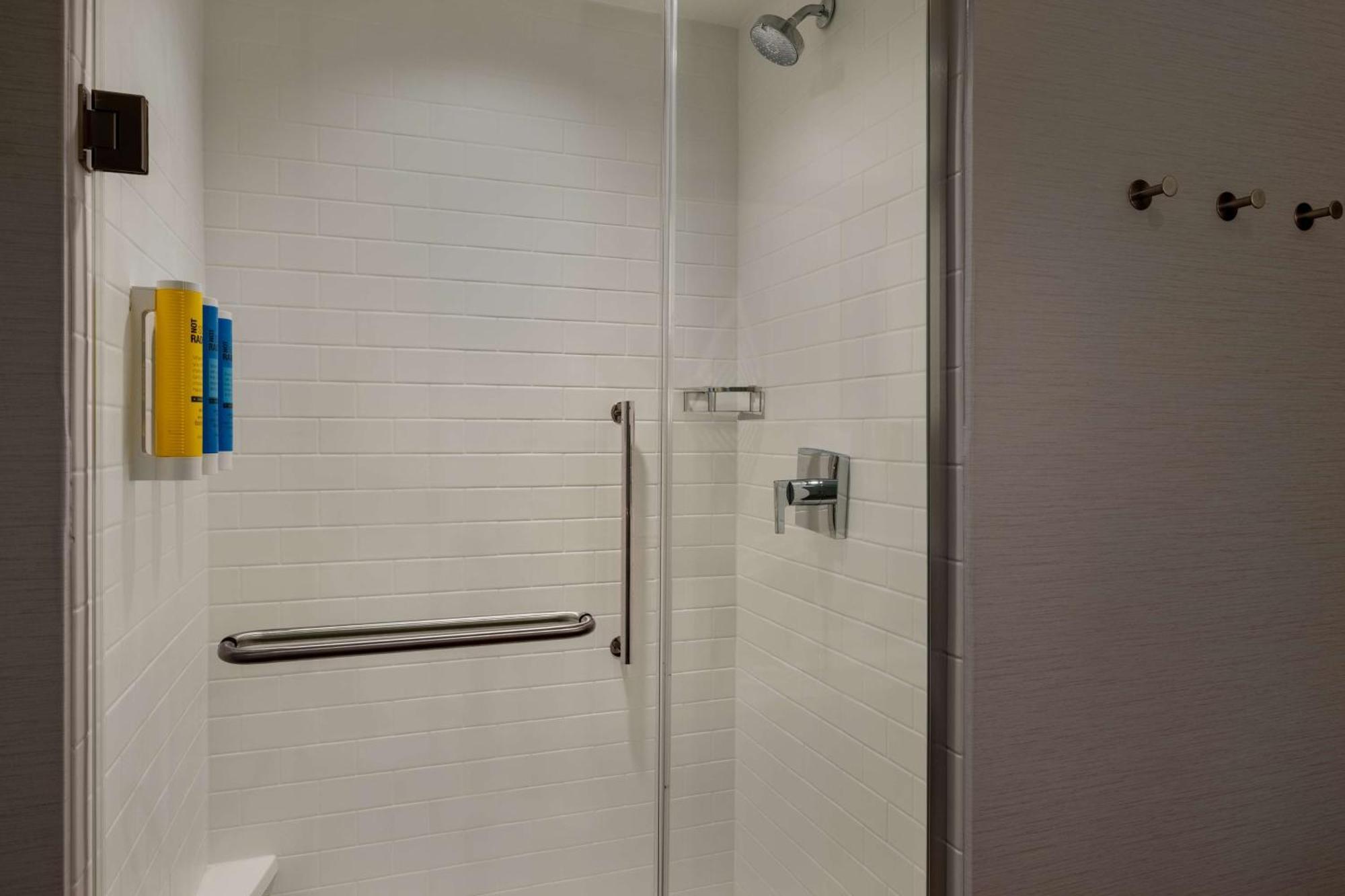 Tru By Hilton Ankeny Hotell Exteriör bild